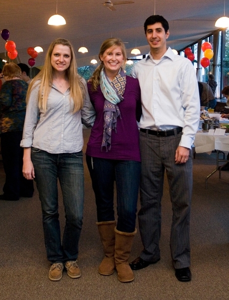 Burton-Conner Graduate Resident Tutors Lisa Burton and Christy and Jamie Teherani planned and coordinated the 2010 Apple Bake.