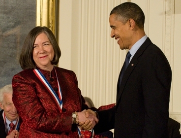 Susan Lindquist receives her National Medal of Science from President Barack Obama.