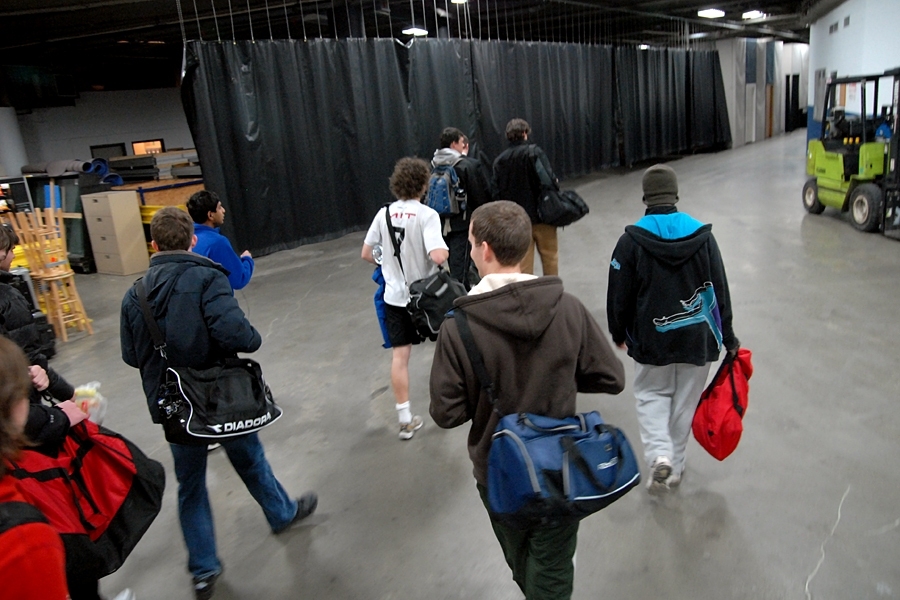 As they made their way through the backstage areas, the players were excited by the novelty of playing indoors at the Garden.