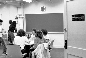 The old Concourse Lounge in 20C-221 in fall 1978.