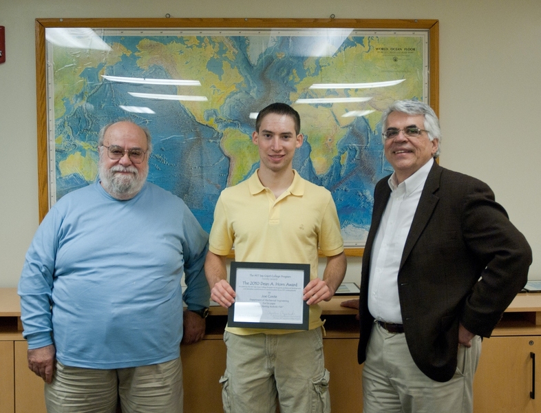 Joe Conte, center, 2010 winner of the Dean Horn Award, with MIT Sea Grant Director Chrys Chryssostomidis, left, and Professor Mike Triantafyllou.