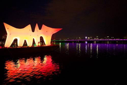By Tehrani and Urbonas, in front of 'Light Bridge' by S. Seitinger and P. Pla.