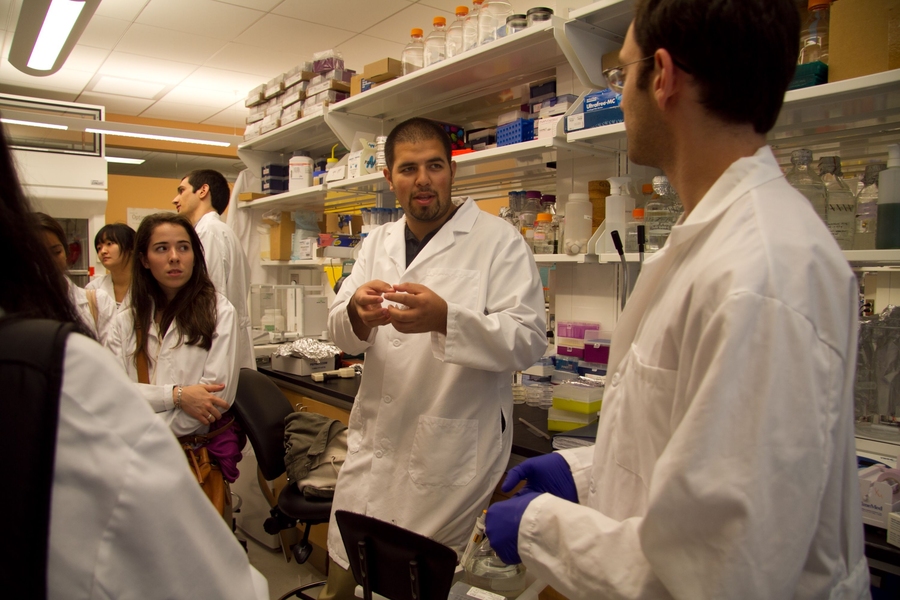 Access attendees take a tour of the Langer Lab in the Koch Building and get a chance to participate in their own experiments.