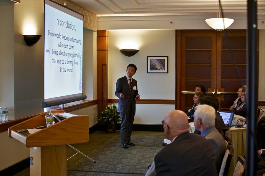 JR East Vice Chairman Masaki Ogata concludes his presentation with a look to the future of the MIT and JR East partnership.