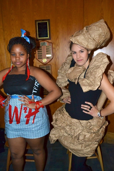 Many designers incorporated old shopping bags into their designs. Freshman Dextina Booker sported flashy bags from popular chains while junior Paulina Mustafa preferred the more neutral tones of brown paper bags.