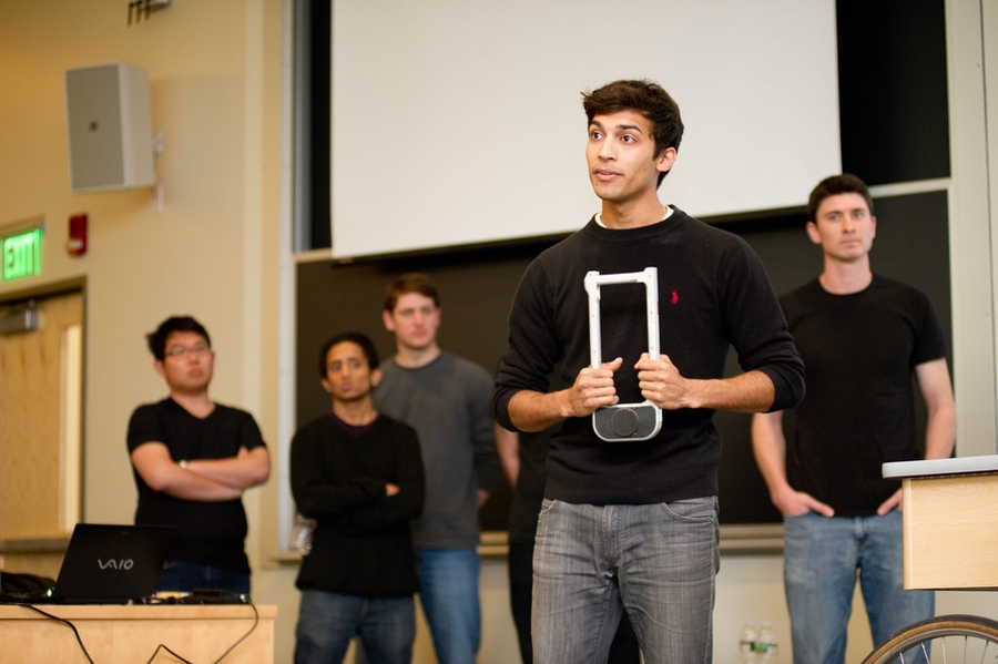 Karan Mudgal, of RISD, describes the features of the bicycle lock that he and his team designed.
From left to right: Kai Liao (Aeronautics and Astronautics), Tejas Inamdar (mechanical engineering), Cullen Johnson (LGO), Karan Mudgal (RISD), David Linders (LGO)