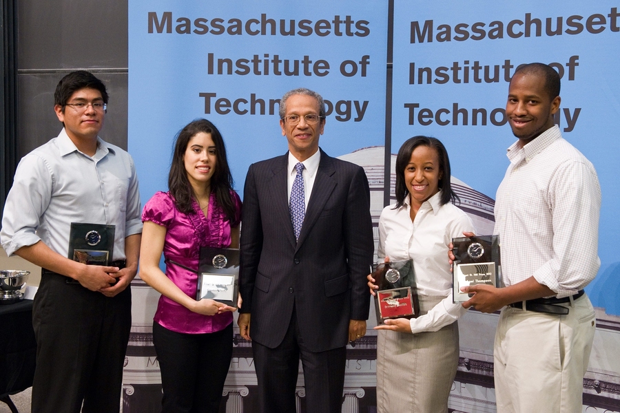 Dean for Undergraduate Education Dan Hastings, center, honors the recipients of the 2012 Albert G. Hill Prize, from left to right: seniors Ken Lopez, Kristen Peña, Brittany Jones and Michael Thompson.