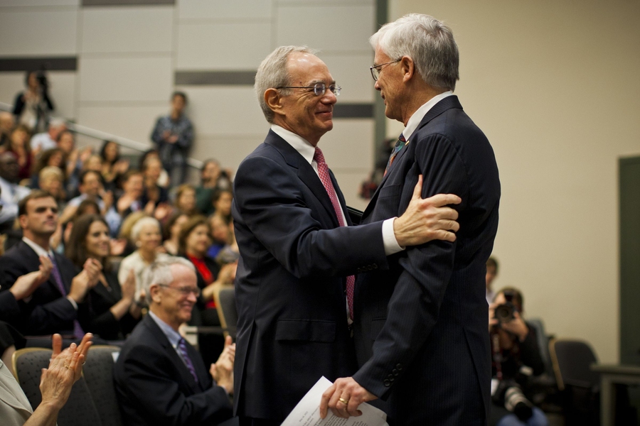Reif thanks Samuel M. Allen, the MIT faculty chair and the POSCO Professor of Physical Metallurgy in the Department of Materials Science and Engineering, after Allen delivered remarks at the community event.
