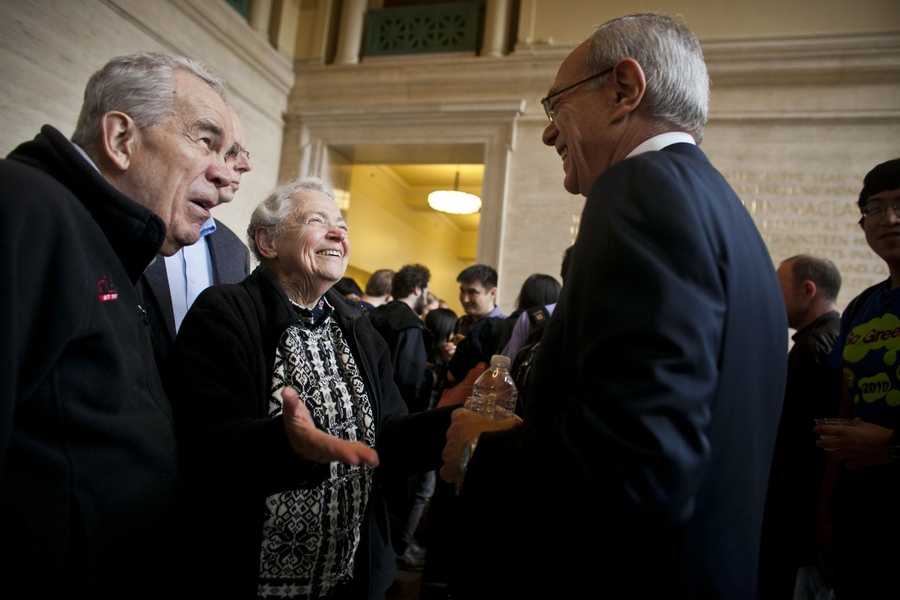 Reif talks with Institute Professor Mildred Dresselhaus and her husband, Gene, at the post-event reception.