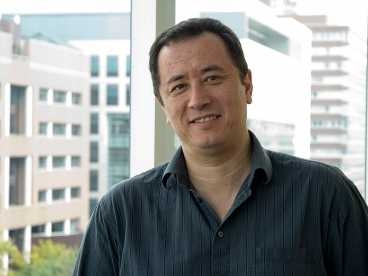 Matthew Wilson, the Sherman Fairchild Professor of Neuroscience and a member of the Picower Institute for Learning and Memory at MIT.