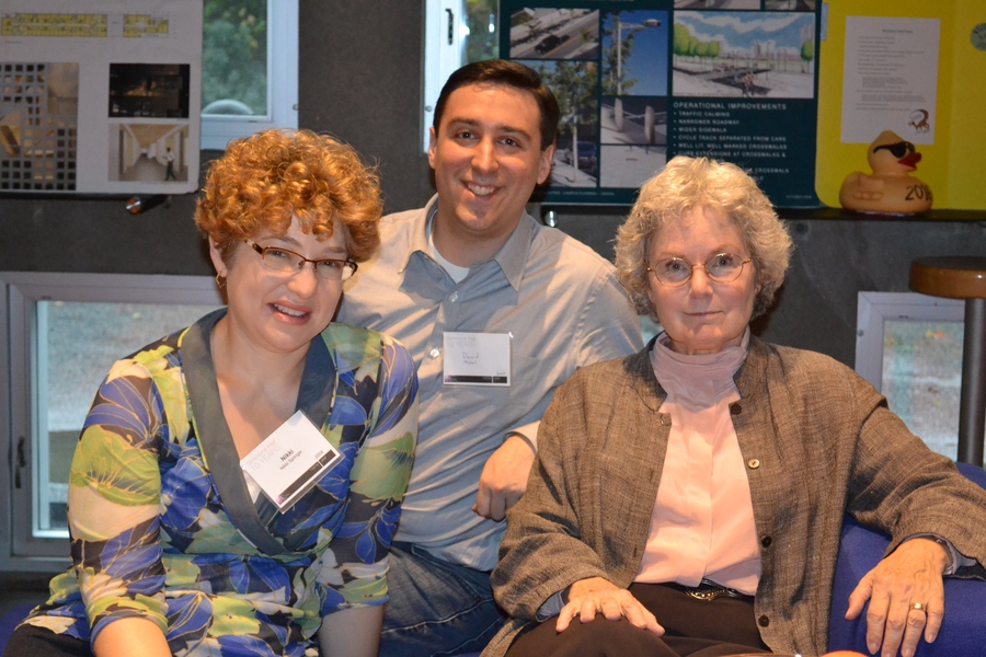 Simmons alumni returned to their past home to meet new students and reconnect with past Sims. Nikki Johnson Springer &#39;04 and David Nedzel &#39;07 joined Simmons housemaster Ellen Essigmann in the lobby to catch up on what has changed since they graduated.