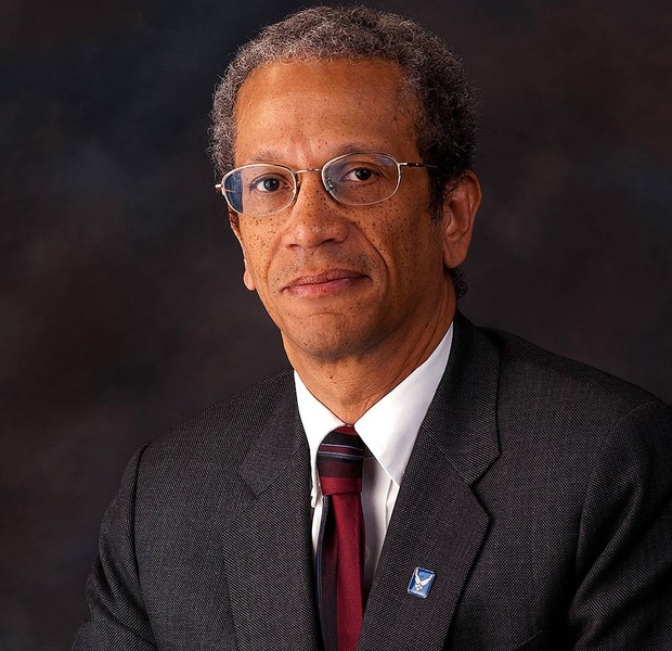 Daniel Hastings will return to his role as a faculty member in the Department of Aeronautics and Astronautics and the Engineering Systems Division.