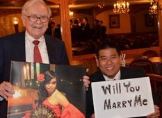 Warren Buffett lent a proposal assist to Will Smittinet MBA ’12.