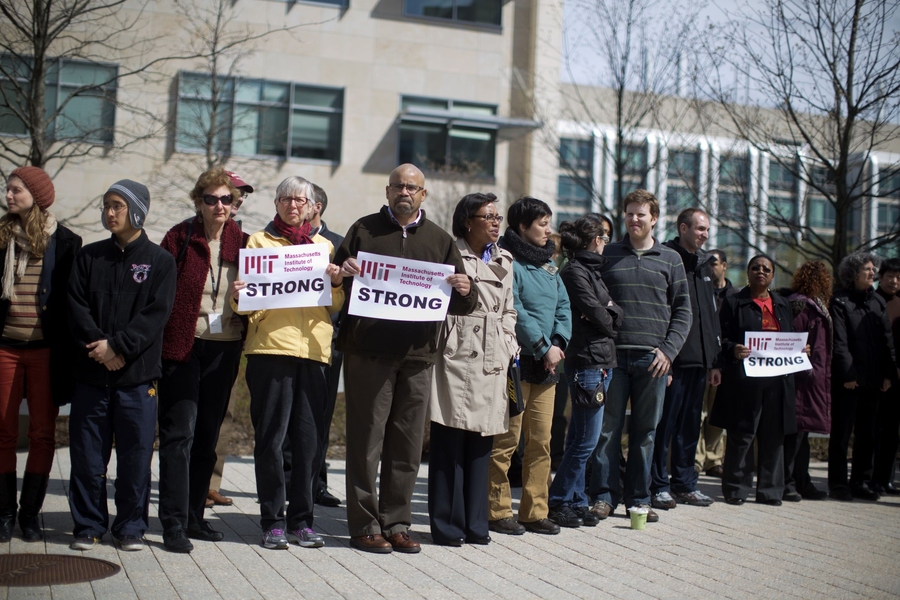 On Monday at 2:50 p.m., hundreds of people — members of the MIT community and others — formed a human chain down Vassar Street.