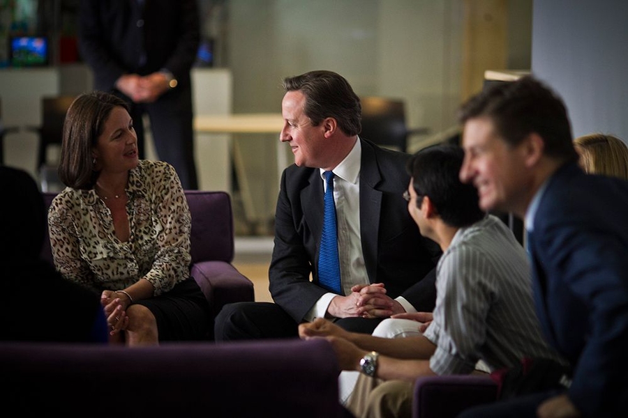 Cameron talks about entrepreneurship with professor Fiona Murray and student entrepreneurs.