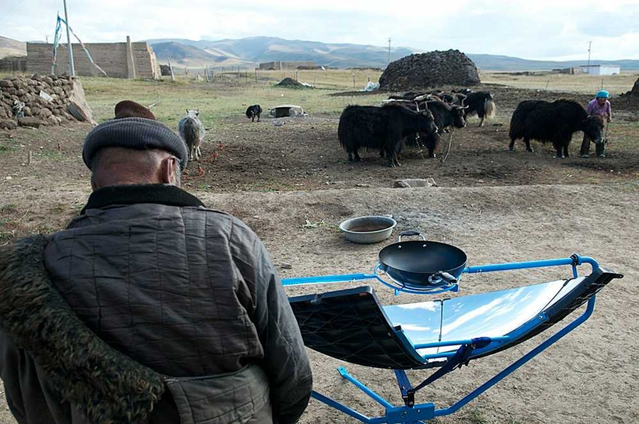 International prize for solar cooker, MIT News