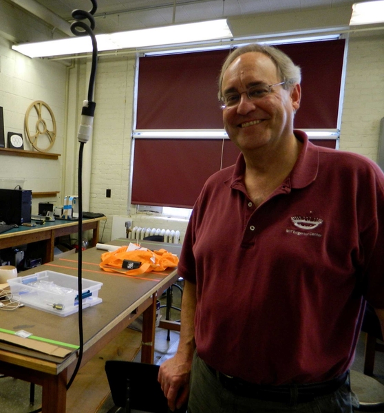 Alumnus John McGoldrick carries on in the footsteps of his mentor, Doc Edgerton, by sharing his engineering expertise and enthusiasm with young students at The Saturday Thing.
