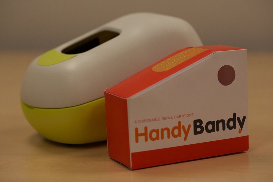 The Handy Bandy group designed and built a product for easy and convenient Band-Aid storage, removal, and application. The team consisted of Matt Dumouchel, Jeremy Giese, Ji Soo Hwang, Sehee Lim, Kyle Miller, Josh Ramos, Vahe Taamazyan, and Peter Winarsky.