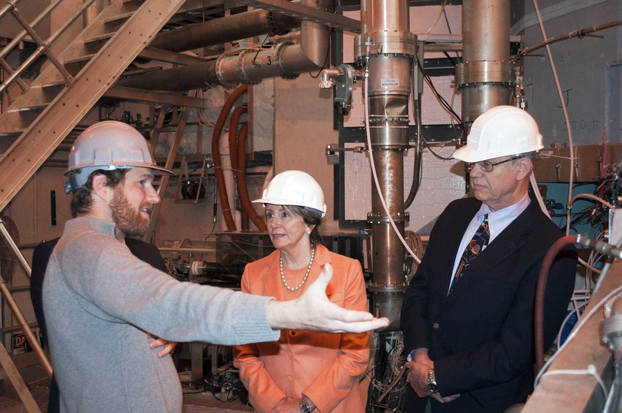 Graduate student Bob Mumgaard explains the operation of Alcator's McPherson spectrometer, which measures the temperature of the electrons in the plasma.