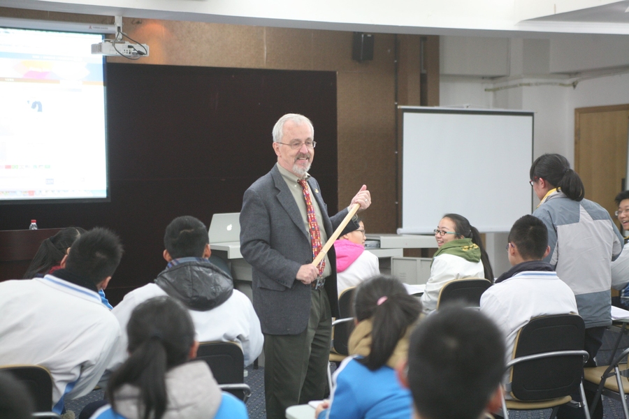 Professor Richard Larson demonstrates the BLOSSOMS lesson, “The Broken Stick Experiment.”