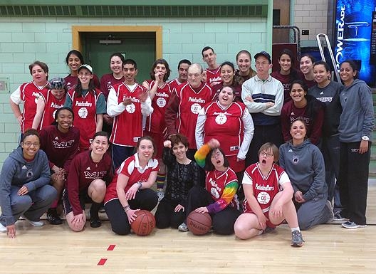 The MIT varsity women's basketball team with the Pointsetters of Athletes Unlimited.