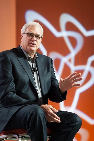 Former Chicago Bulls and Los Angeles Lakers head coach Phil Jackson discusses sports dynasties.