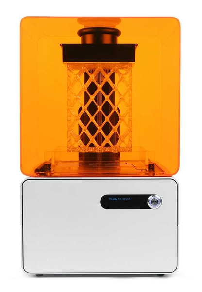 A lattice structure clings to the mechanical lift after finishing printing in the Form 1