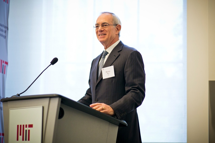 "[W]e are pleased that today’s agreement with Tecnológico de Monterrey will allow us to welcome young Mexican scientists and technologists to MIT to work on world-class research projects in nanoscience and nanotechnology, fields with extraordinary potential to improve human society, ” President L. Rafael Reif says. 