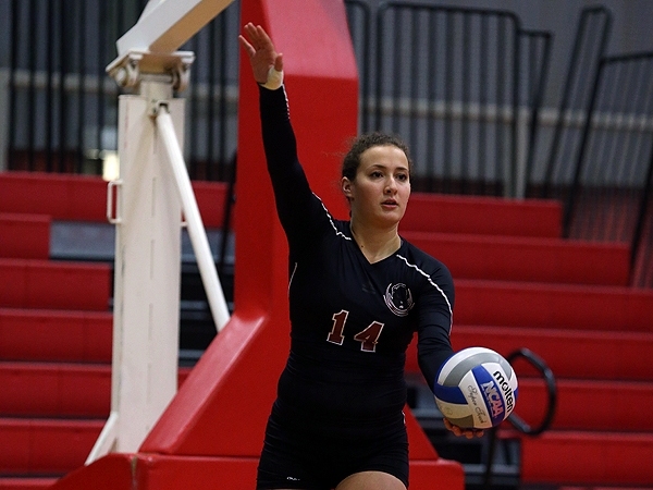 Senior Jenny Astrachan of the MIT women's volleyball team