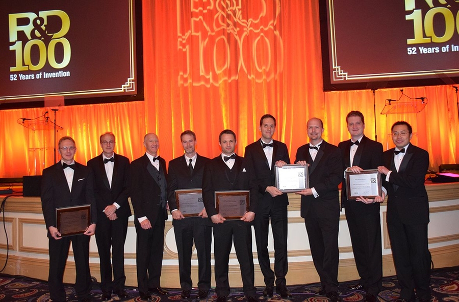 Members of Lincoln Laboratory's 2014 R&D 100 Award-winning teams gather at the conclusion of the awards ceremony. Left to right: Joseph Usoff, Timothy Hiett, Jeffrey Herd, Sean Duffy, Jeremy Muldavin, Matthew Cornick, Byron Stanley, Eric Statz, and Samuel Wong.