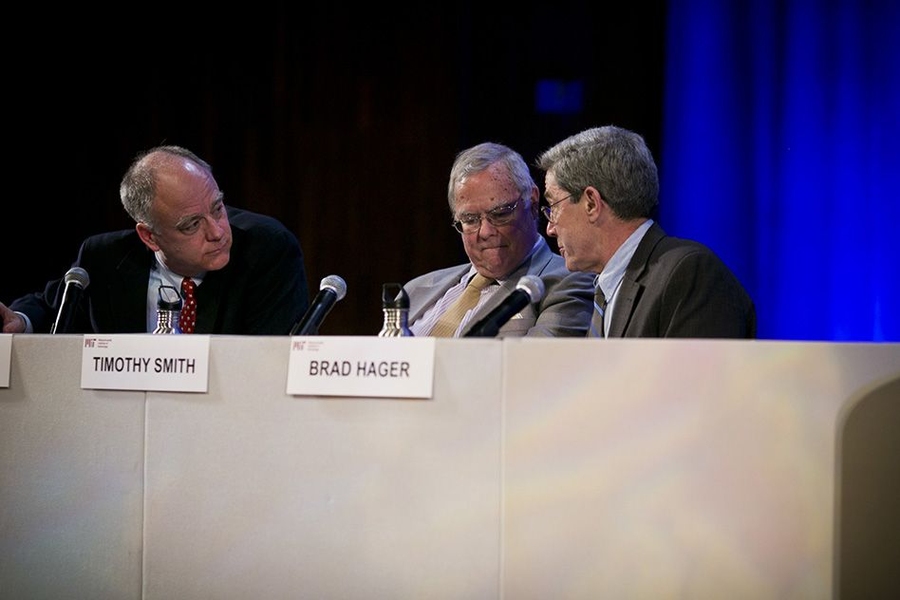 MIT Hosts Debate On Pros And Cons Of Fossil-fuel Divestment | MIT News ...