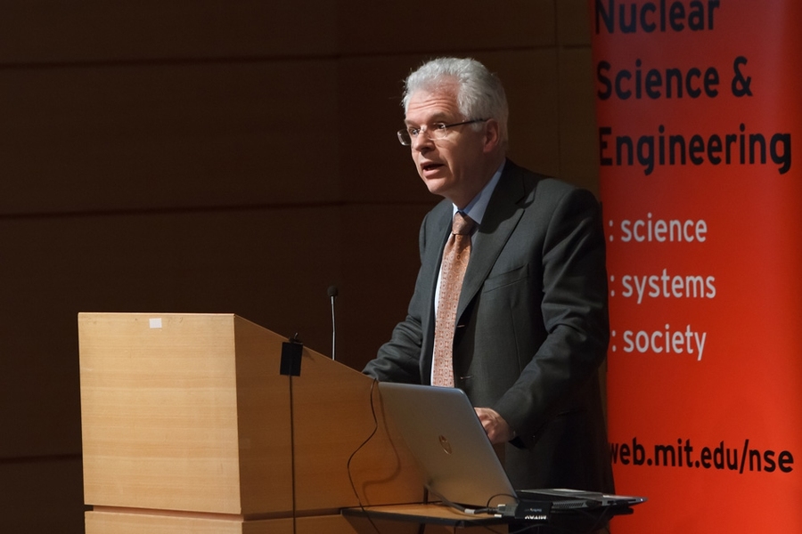 Richard Lester, head of MIT’s Department of Nuclear Science and Engineering, introduces Hansen.
