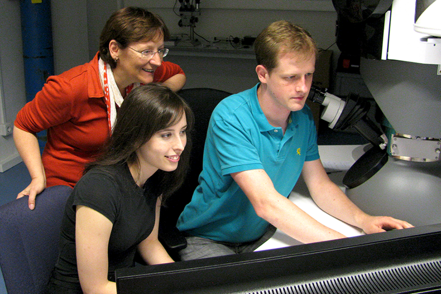 Rachel Zucker (center), a 2015 PhD recipient in MIT's Department of Materials Science and Engineering, works with Professor Christina Scheu (left) and Alexander Müller at the Max Planck Institute for Iron Research in Dusseldorf, Germany. Scheu hosted Zucker in collaboration with the MISTI-Germany seed fund.