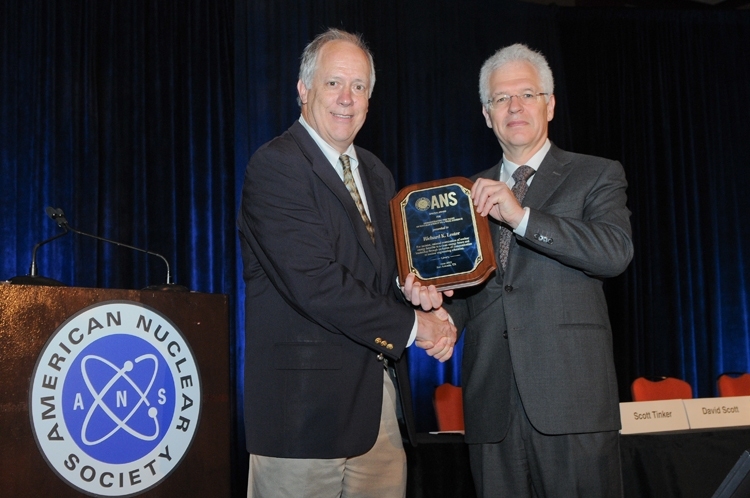 Richard Lester receives the 2015 American Nuclear Society Special Award from Steven Zinkle, chair of the ANS Honors and Awards Committee.