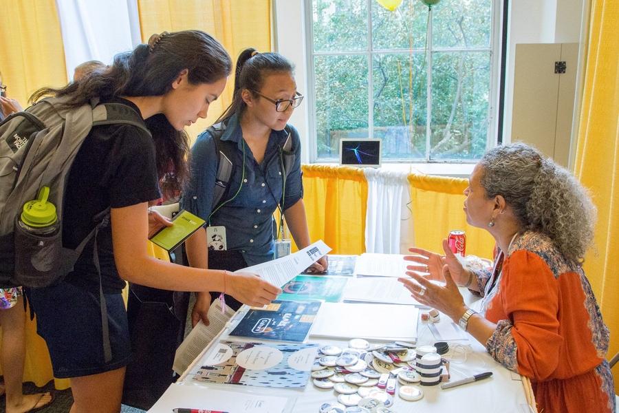 Professor Helen Elaine Lee discusses writing with students at the TOUR de SHASS.