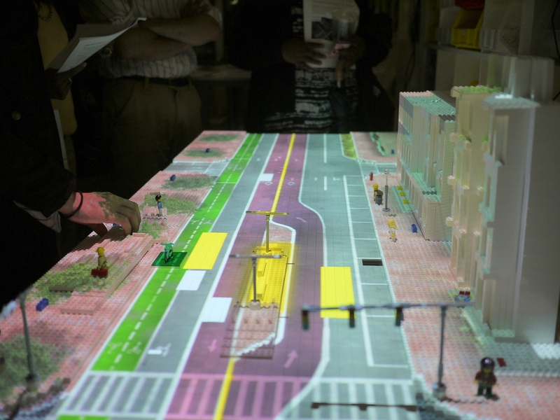 Street-scale CityScope simulates bus rapid transit station alternatives.