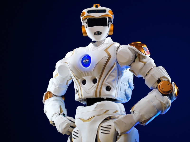 NASA gives MIT a humanoid robot to develop software for future space  missions, MIT News