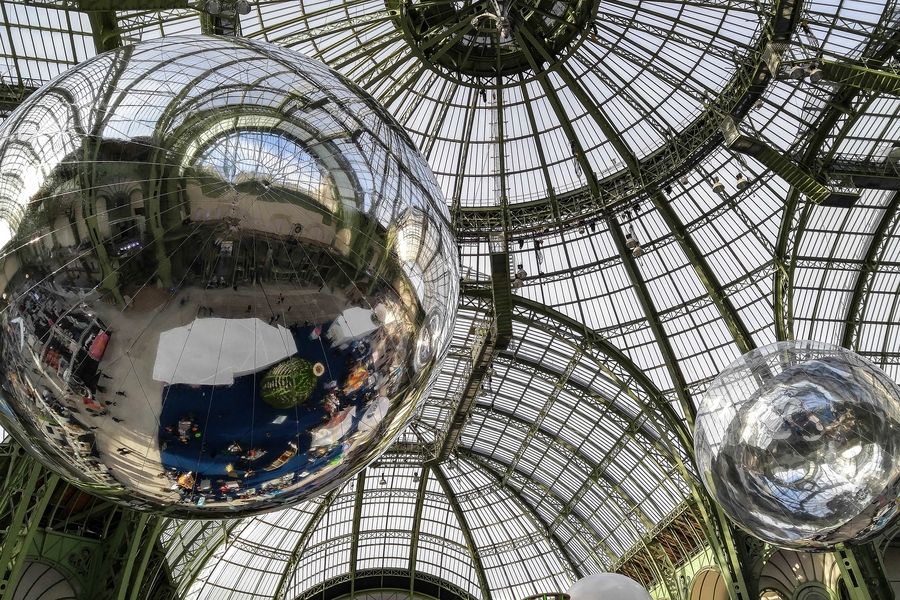MIT Visiting Artist Tomás Saraceno’s "Aerocene" inspires us to rethink our relationship with Earth.