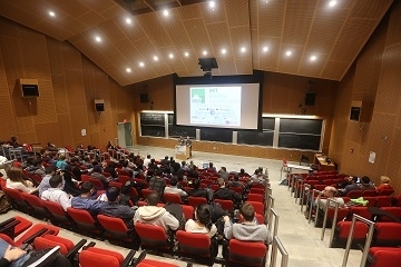 Participants waiting to hear Energy Hackathon winning team results