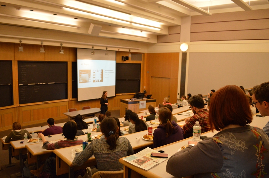 Mini-UROP students presented their research findings as lightning talks to the entire class and CEE faculty.