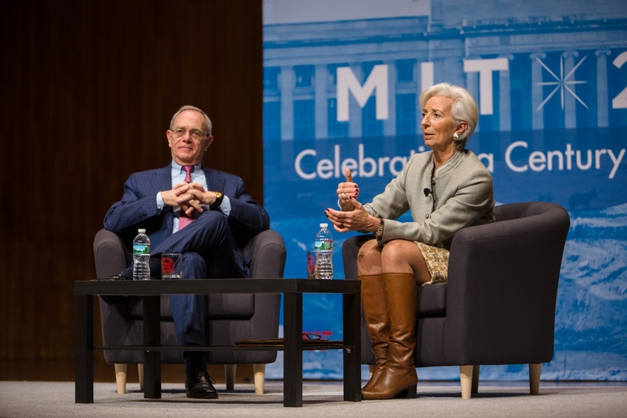 Christine Lagarde with President L. Rafael Reif.  Reif heralded Lagarde’s groundbreaking accomplishments as the first woman to lead the IMF and the first woman to be finance minister of France, among other things. 