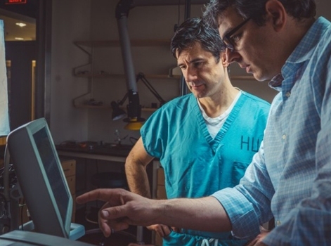 Thomas Heldt (left) with Massachusetts General Hospital collaborator Michael Filbin.