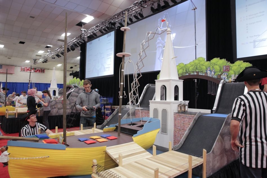 In head-to-head battles, robots sought to outscore their opponent by completing various tasks on the course, including hanging small lanterns on the North Church steeple, pushing bags of tea off a wooden ship, scaling a steep hill to simulate Paul Revere’s ride, and hiding cannonballs under the Old North Bridge.