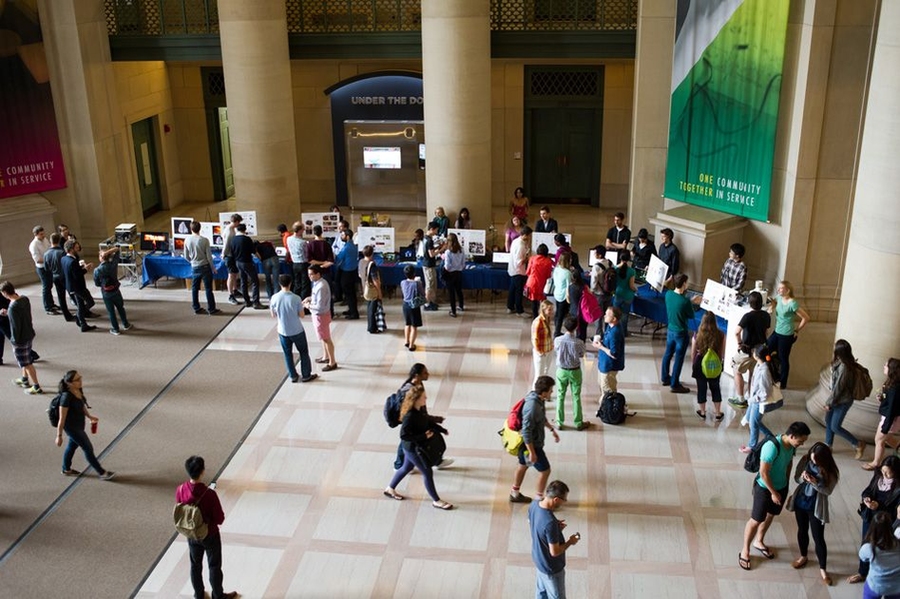 At the end of the course, the students presented their final projects at an expo that was open to the public.