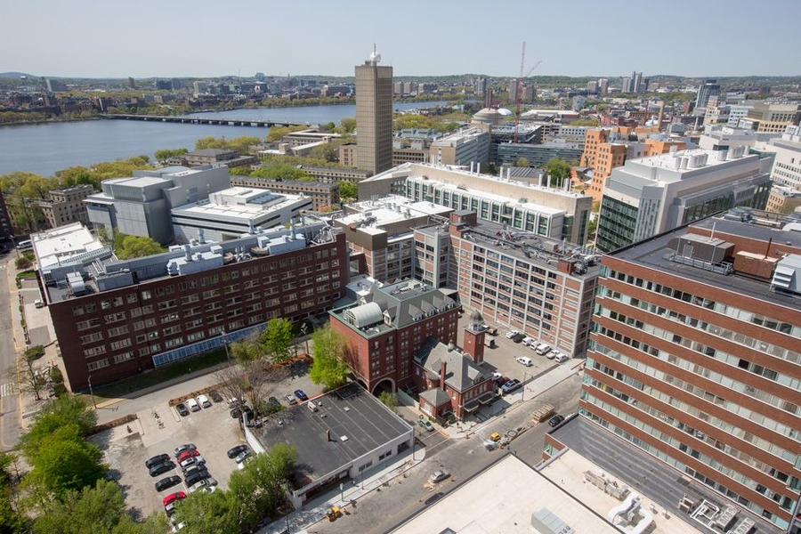 MIT Welcome Center opens in Kendall Square