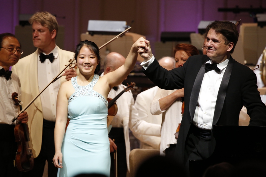 The 119th Tech Night at Pops — the official kickoff of Tech Reunions weekend — featured a piano concerto from MIT sophomore Julia Chan.