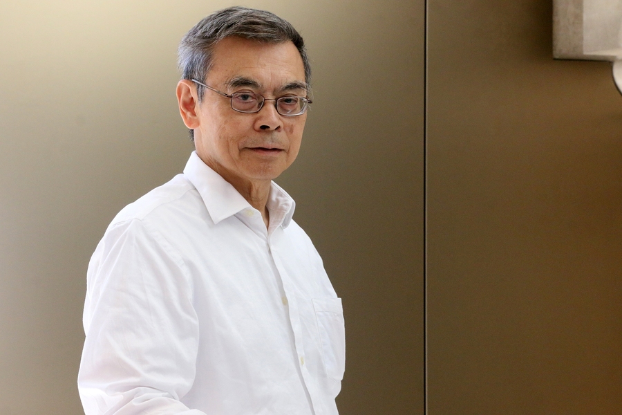 Professor Hung Cheng