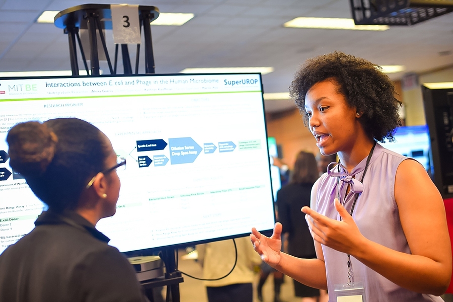 On Dec. 8, 151 SuperUROP students presented their work at the SuperUROP Research Review.