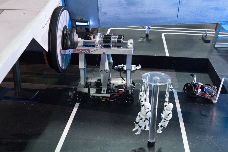 Sophomore Tom Frejowski’s robot would help him go on to win the 2017 MIT Mechanical Engineering 2.007 Student Design Final Robot Competition. Here, the robot exerts enough torque during the autonomous period, a hands-free pre-programmed time, to rotate the X-Wing’s lower thruster to its maximum speed.