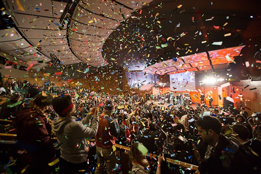 More than 1,000 people packed MIT’s Kresge Auditorium for the 2.009 final product presentations, a major fall-semester event known not only for innovative products presented by students, but also for non-stop fun, music, and confetti.